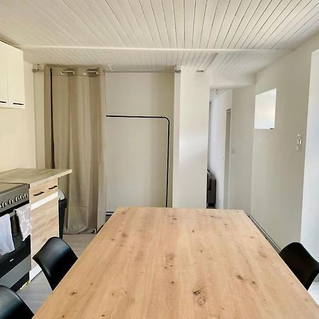 Agreable Maison De Village Avec Balcon Roiffieux Exterior foto